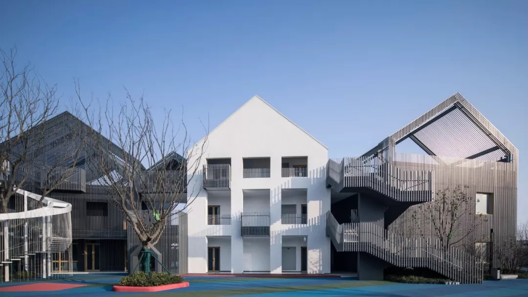 清新簡潔又充滿對(duì)比活力的建筑形象